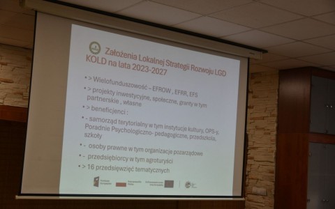 schowek-01-izba_gospodarcza_06
